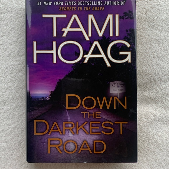 SOLD - Not For Sale
3 for $5 - Tami Hoag - Down The Darkest Road - Picture 1 of 6